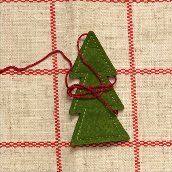 NWT Farmhouse Merry Christmas Advent Calendar Table Runner - Picture 12 of 15